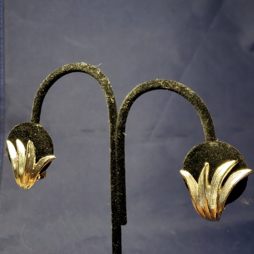 Vintage clip on earrings